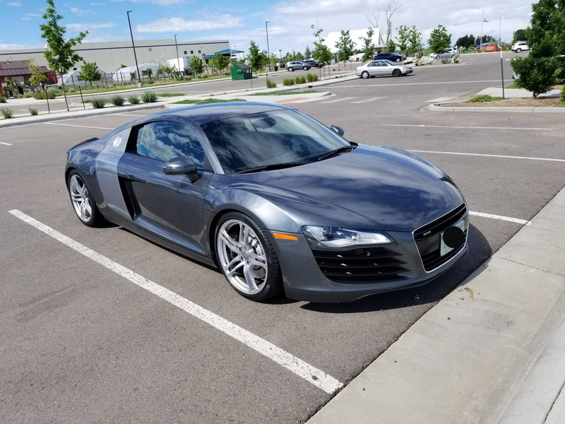 Illustration for article titled At $66,000, Is This 2010 Audi R8 4.2 Supercar A Super Good Deal?